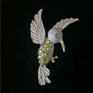 Hummingbird brooch